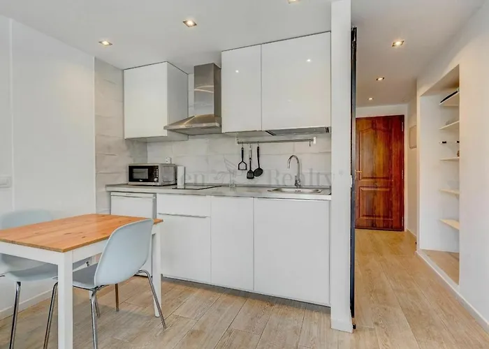 Americas - 1 Bedroom - Flayla-h