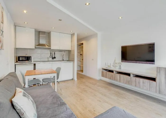 Americas - 1 Bedroom - Flayla-h Apartman *